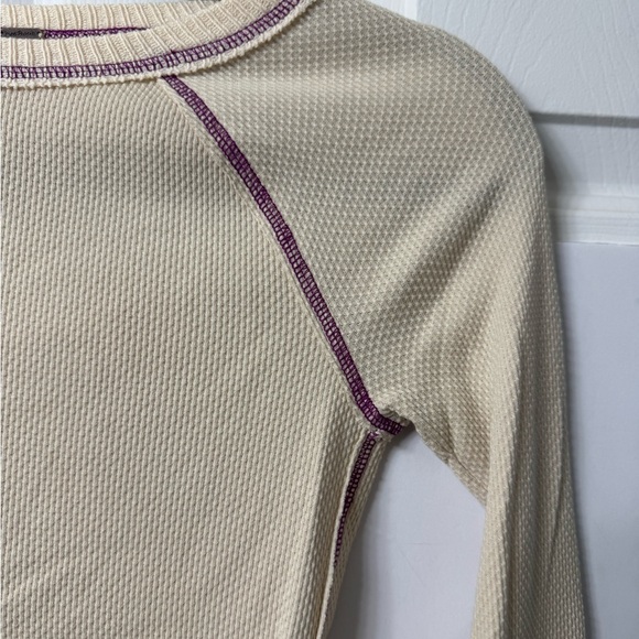Free People Top, XS, Tan and Burgundy Stitching, Long Sleeves, Raglan NWOT - Picture 13 of 15